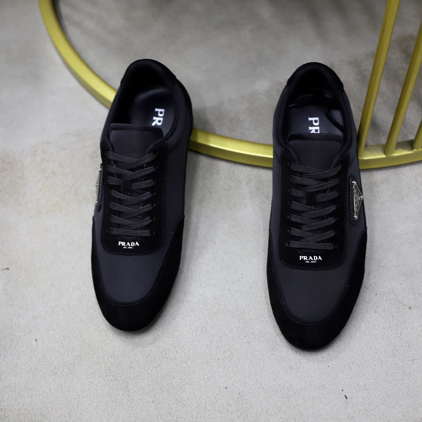 Men's shoes: 440💰🙅‍♂️🙅‍♂️🙅‍♂️ Brand: PRADA Standard code: 38–44 (45 can be customized) Level: Same as the official website Material: Original fabric Comfortable and breathable lining Lightweight and wear-resistant outsole Style category: Men's fashionable casual shoes and boots Running sneakers Distinguished luxury brand elements Top luxury Color: actual picture color